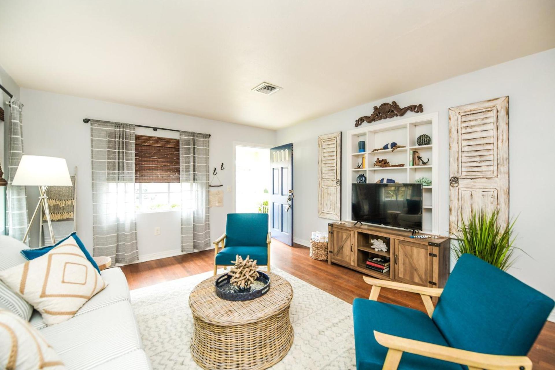 Casa Posada - So Close You Can Hear The Waves Historic Beach Cottage W Beach Gear Anna Maria Eksteriør bilde