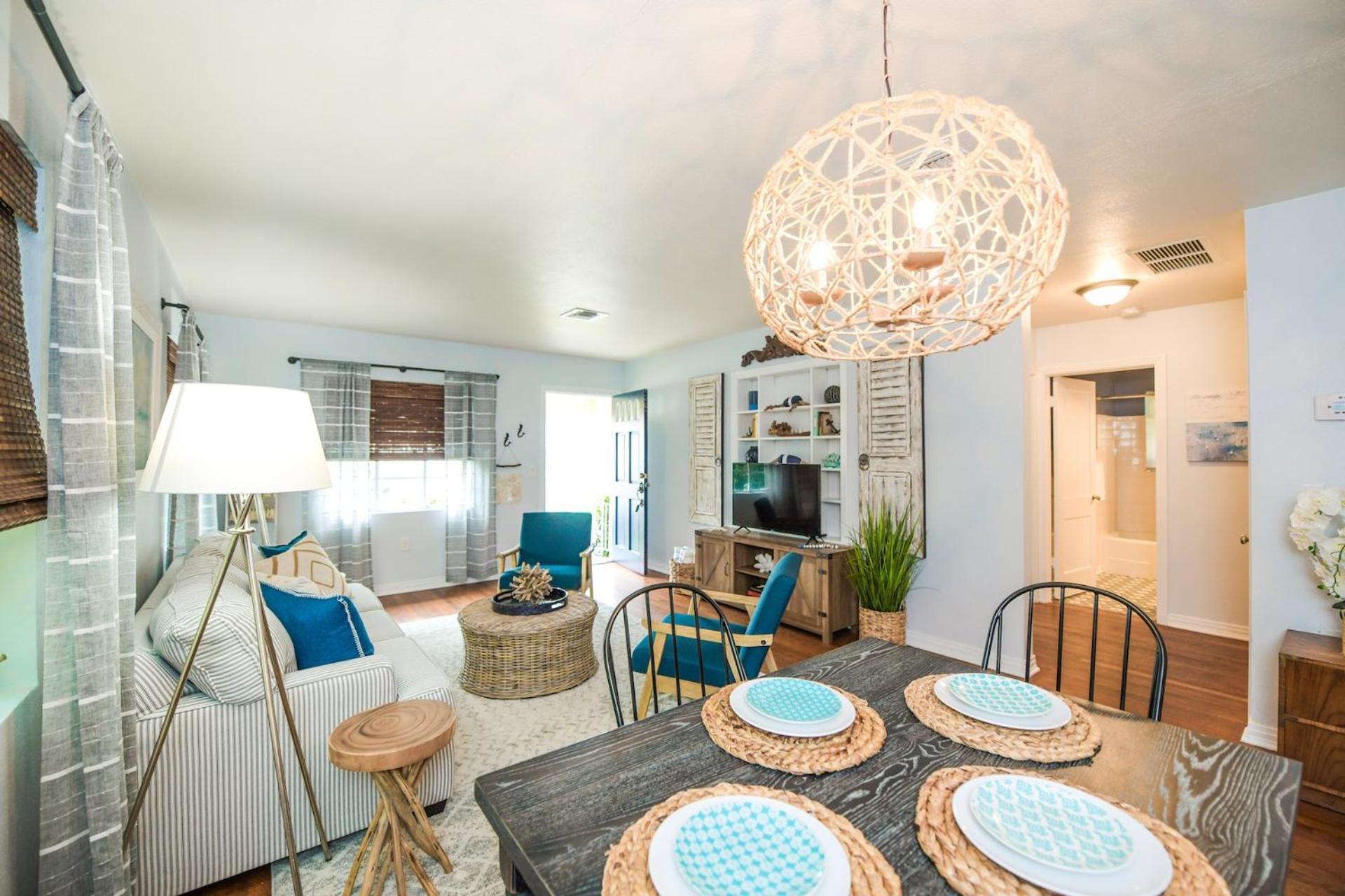 Casa Posada - So Close You Can Hear The Waves Historic Beach Cottage W Beach Gear Anna Maria Eksteriør bilde
